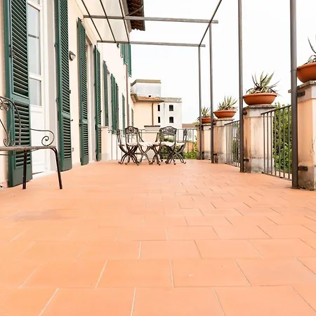 Storica Parcheggio Incluso Apartment *