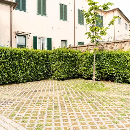 Storica Parcheggio Incluso * Lucca